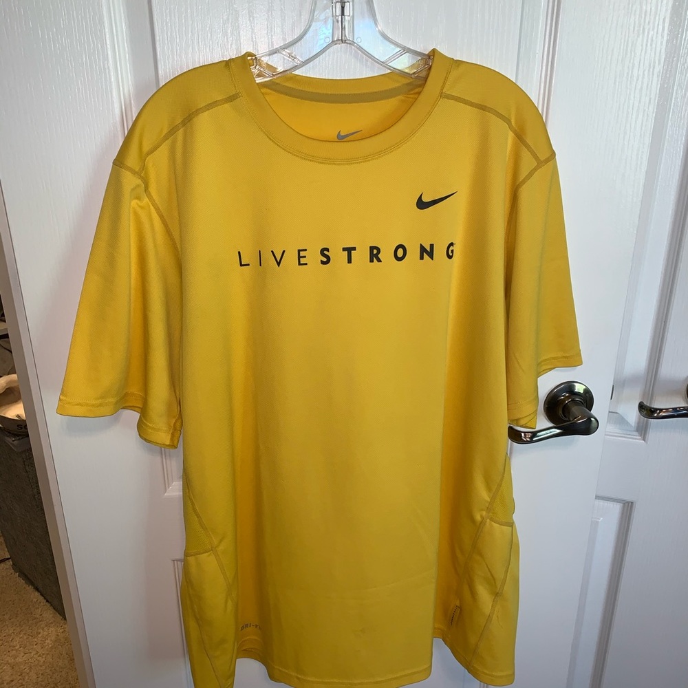 vintage live strong nike t-shirt